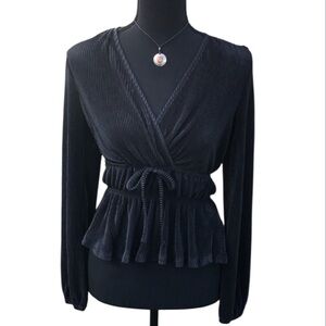 Love, Fire Black V-neck Peasant Blouse Bohemian Balloon Sleeves, Size XS Juniors